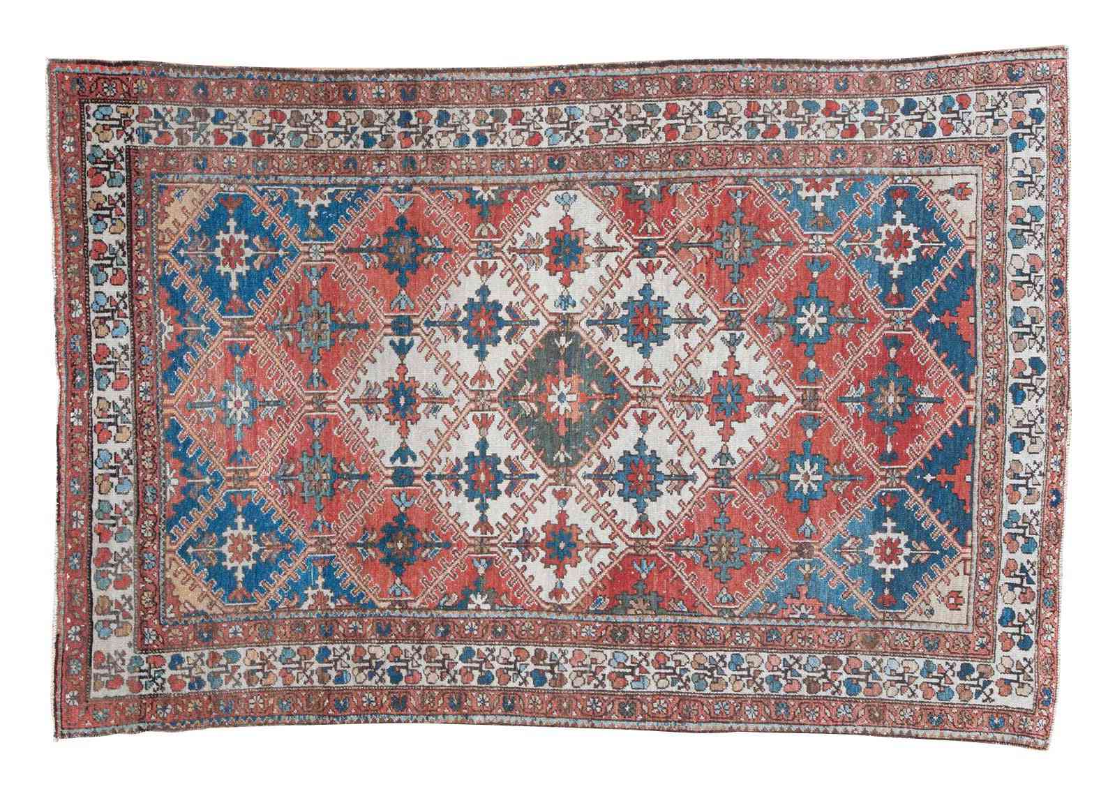 复古带图案的地毯