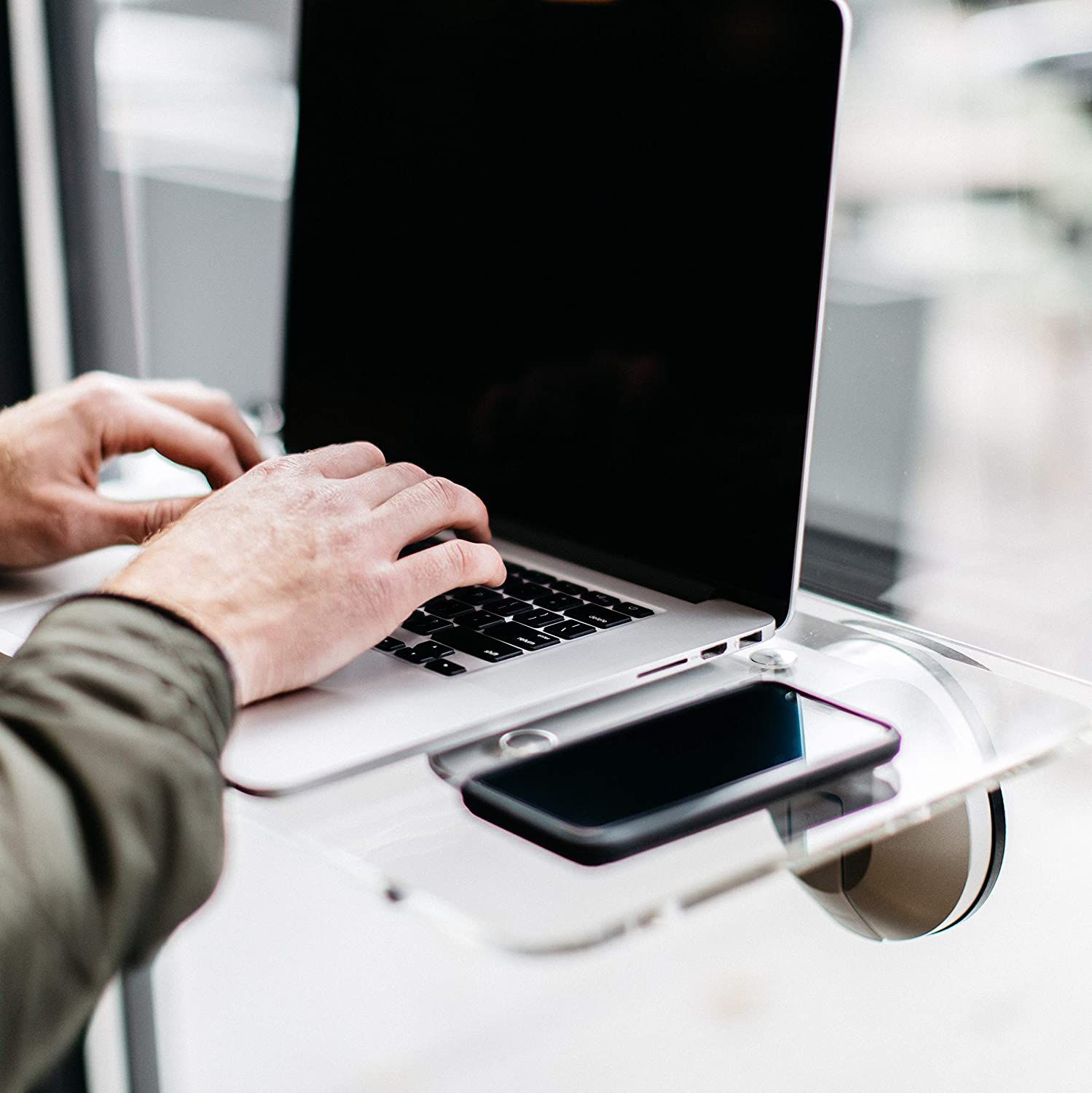 Deskview便携式营业桌“class=