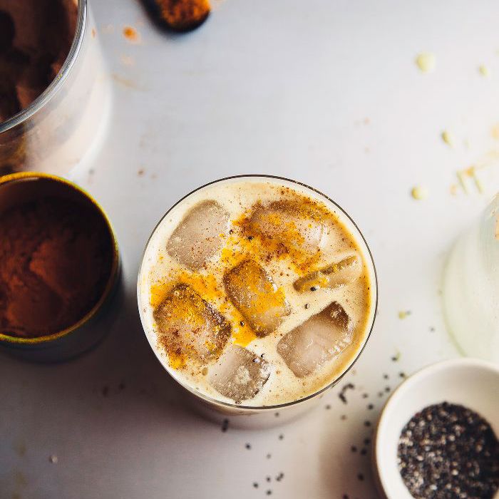 黄金奶源冰咖啡