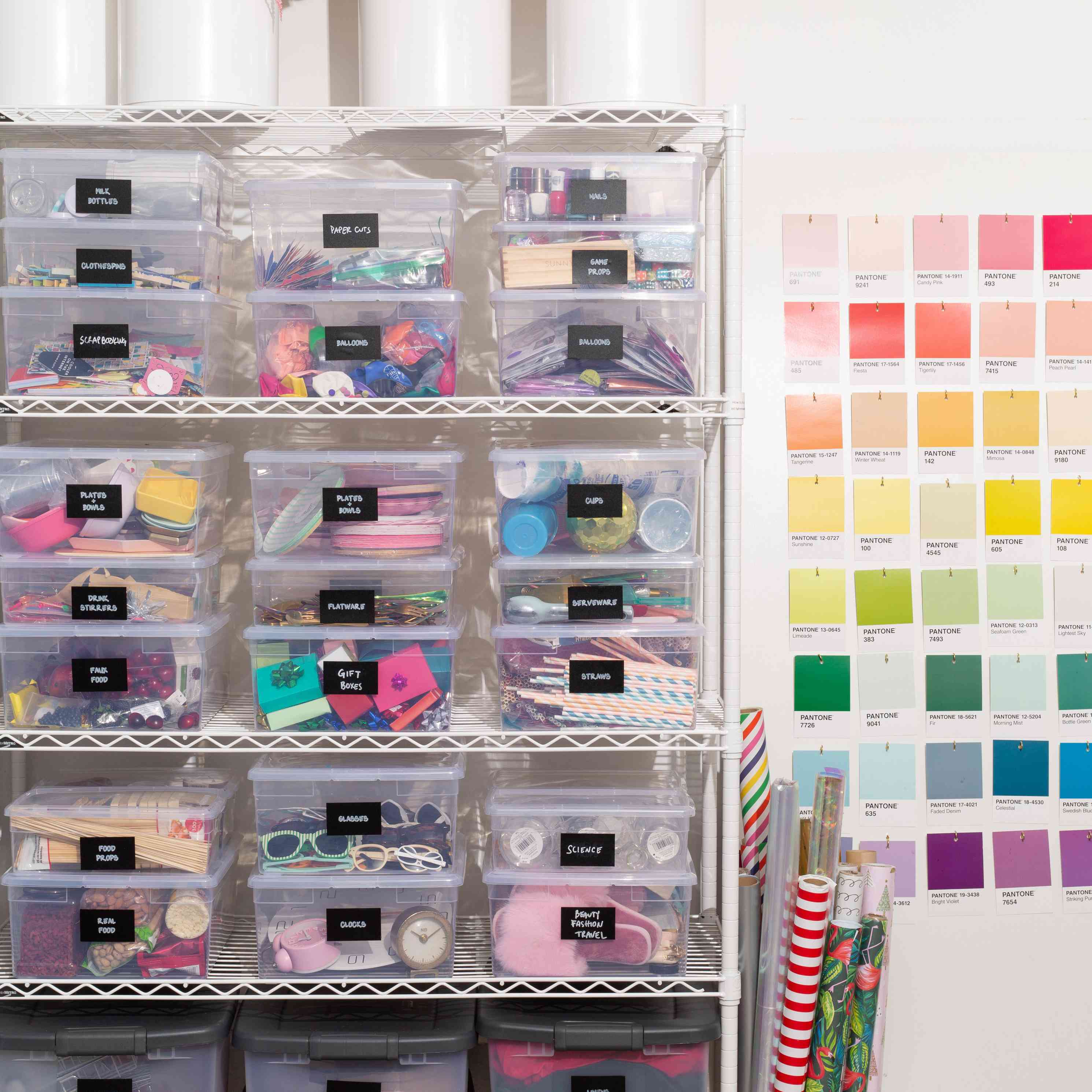 一个带漆色墙的工艺室