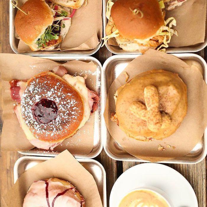 最佳新奥尔良的餐馆 - 区甜甜圈