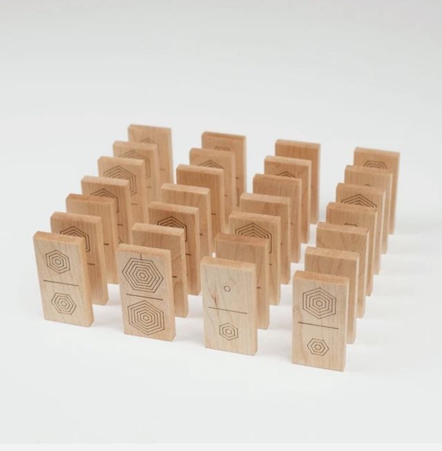 工作室D.木制多米诺骨牌