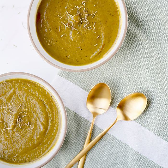 辣味烤橡子南瓜汤