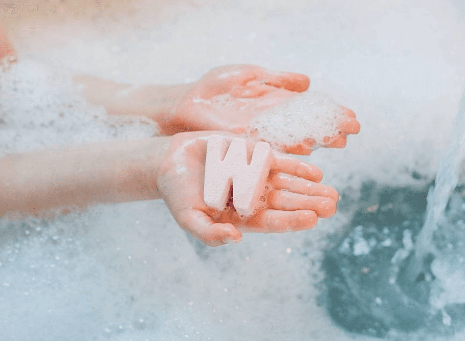 来自Roxy Grace公司的个性化浴室炸弹