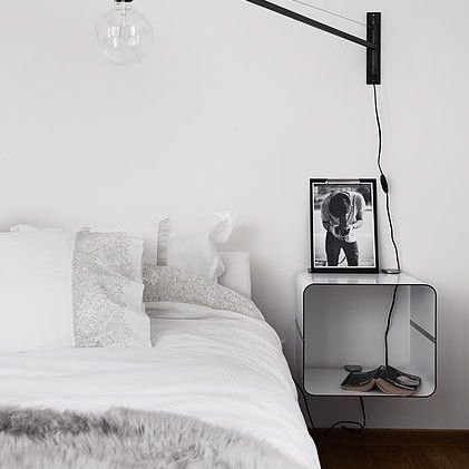 白色的卧室“class=