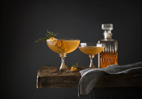 曼哈顿鸡尾酒喝