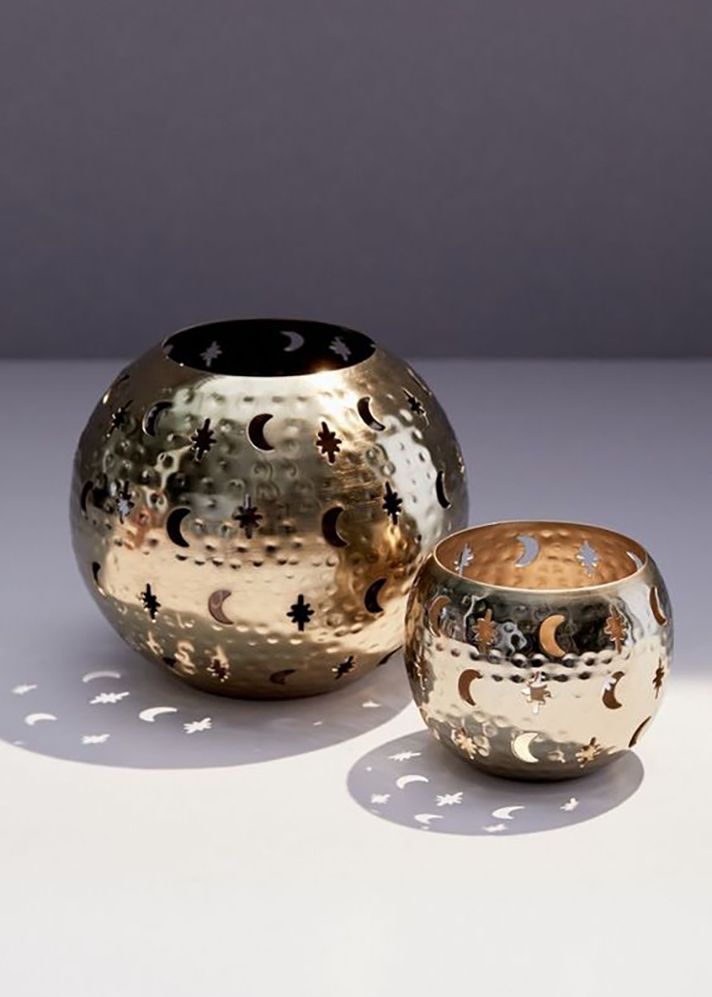 小奉献的持有人