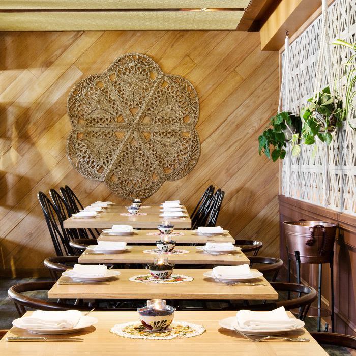 残破的西班牙洛​​杉矶市中心餐厅