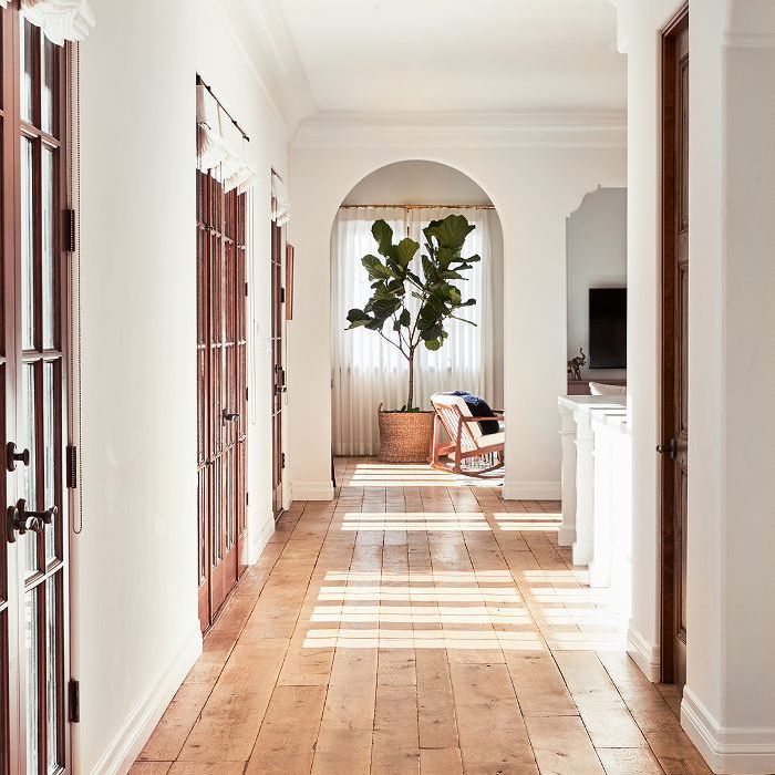 走廊的设计，劳伦·康拉德