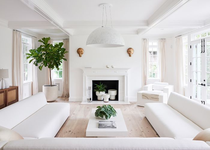 全白色的客厅