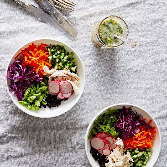 水稻沙拉泰国椰子，石灰敷料