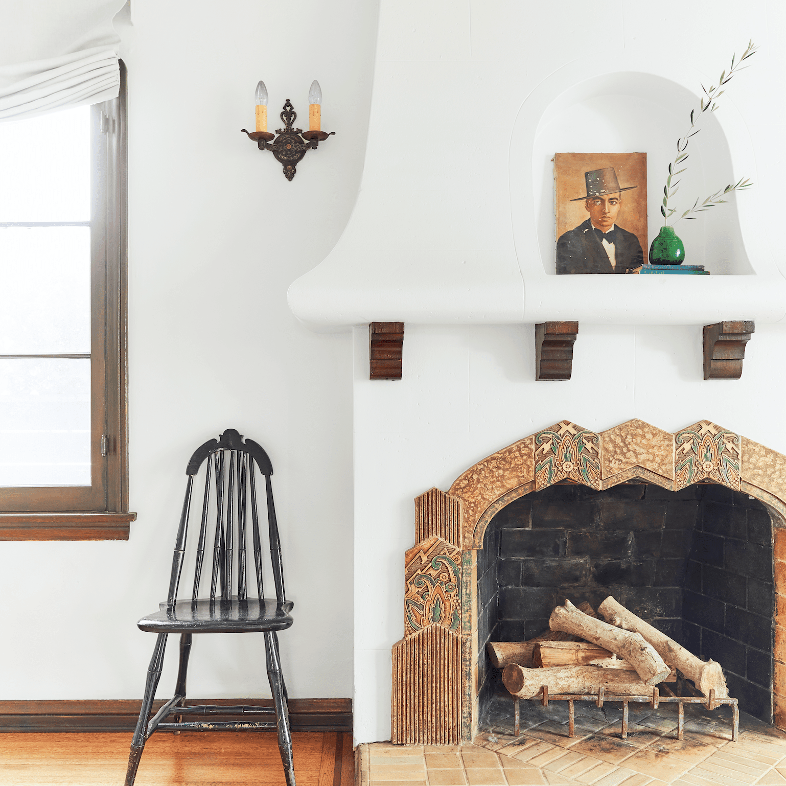 Emily Henderson营销总监Michael Keck的起居室