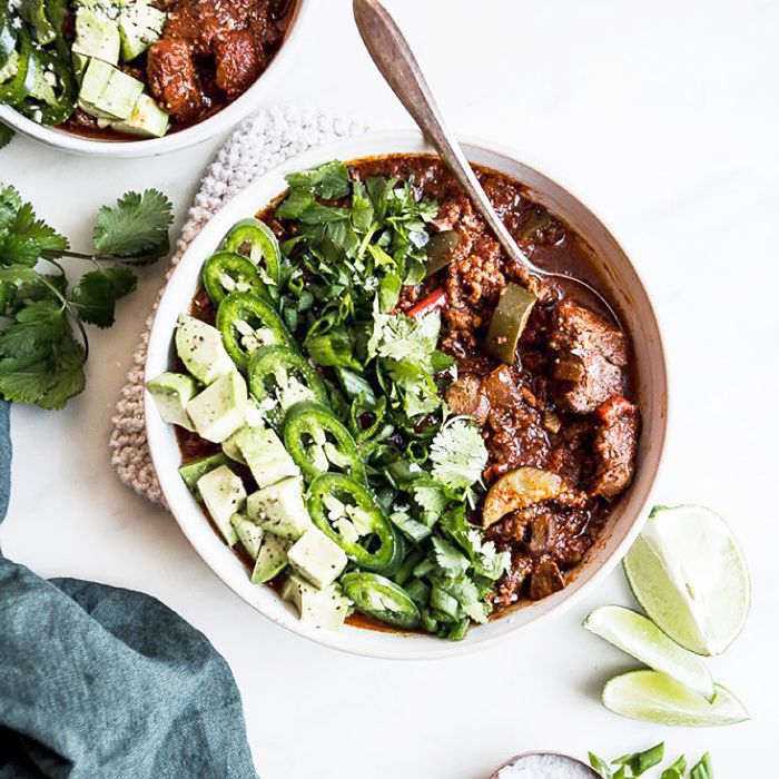 Crockpot万圣节食谱- Crockpot旧石器辣椒