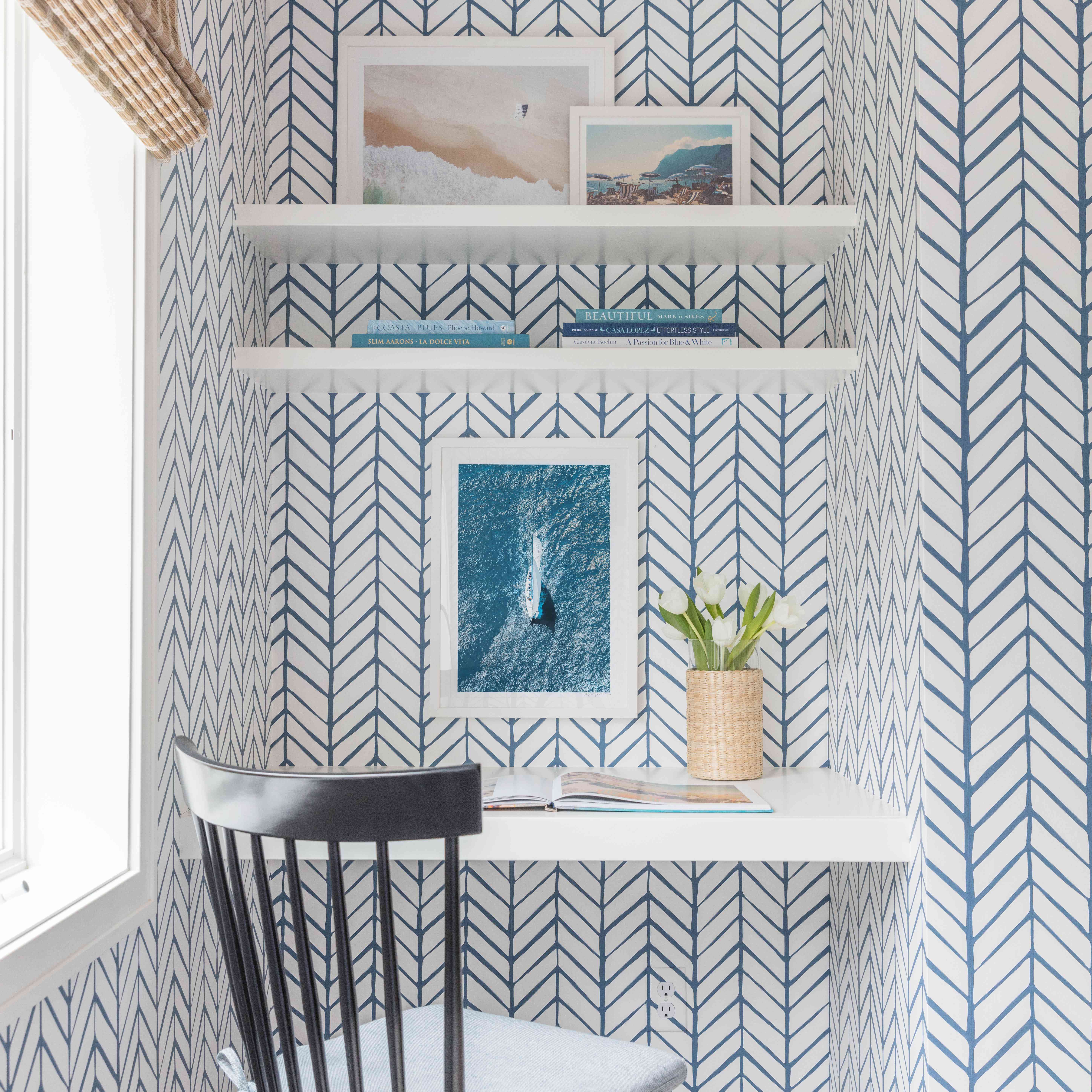 本周改头换面 - 凯特·莱斯特客房卧室角落