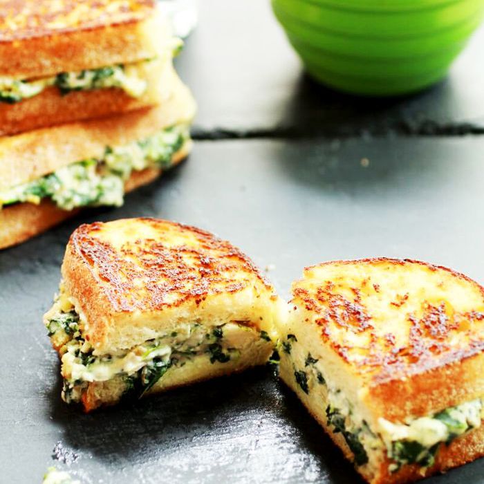 健康的烤奶酪三明治