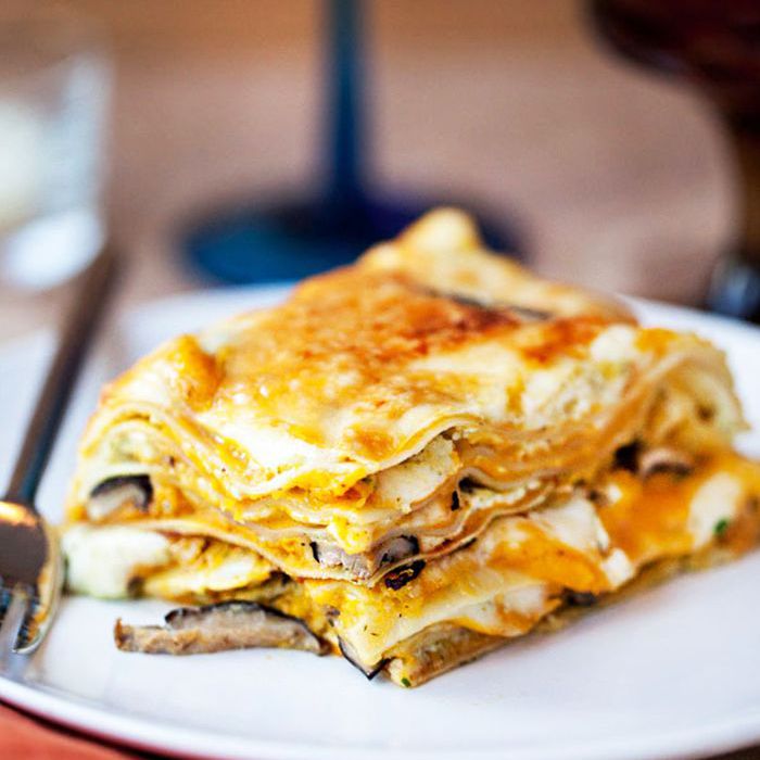 冬南瓜宽面条配香菇