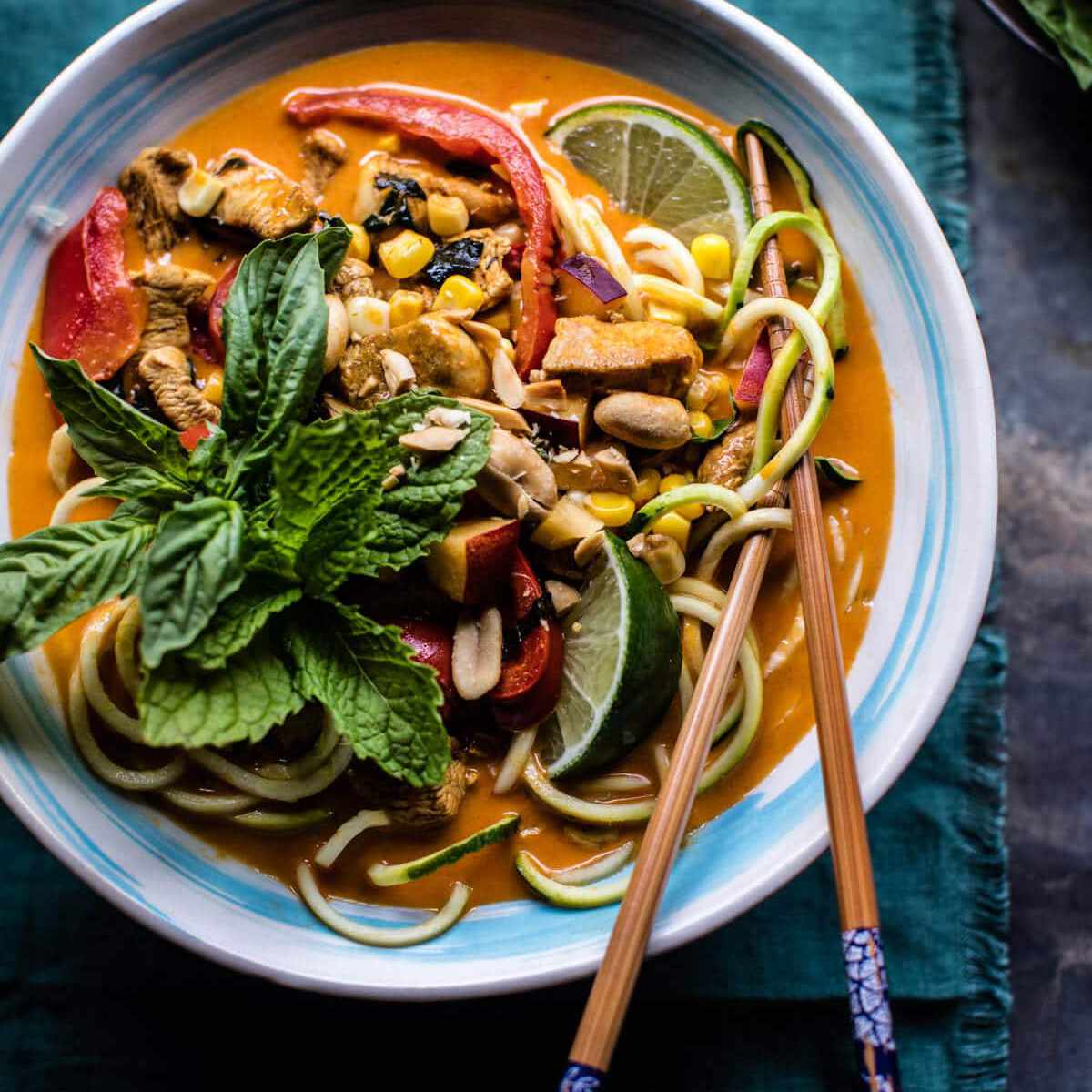 罗勒咖喱南瓜面碗