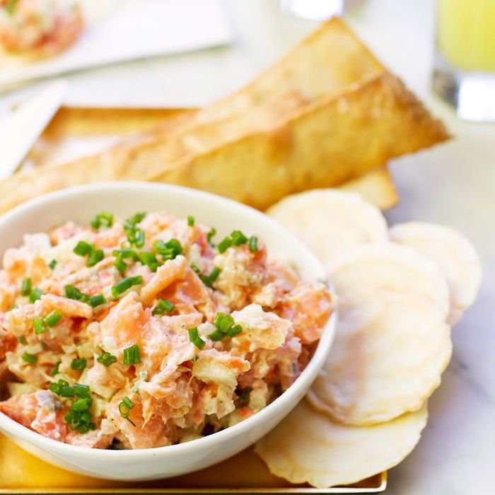 熏鲑鱼和法式奶油香草酱