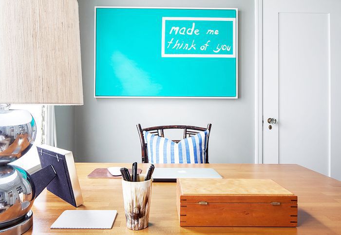 风水办公室:在蓝色和绿色等让人平静的颜色中加入一些艺术元素