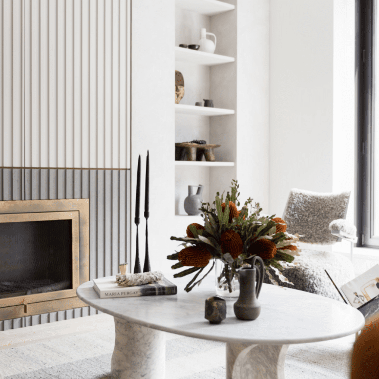 最好的客厅想法-雕塑元素与声明壁炉