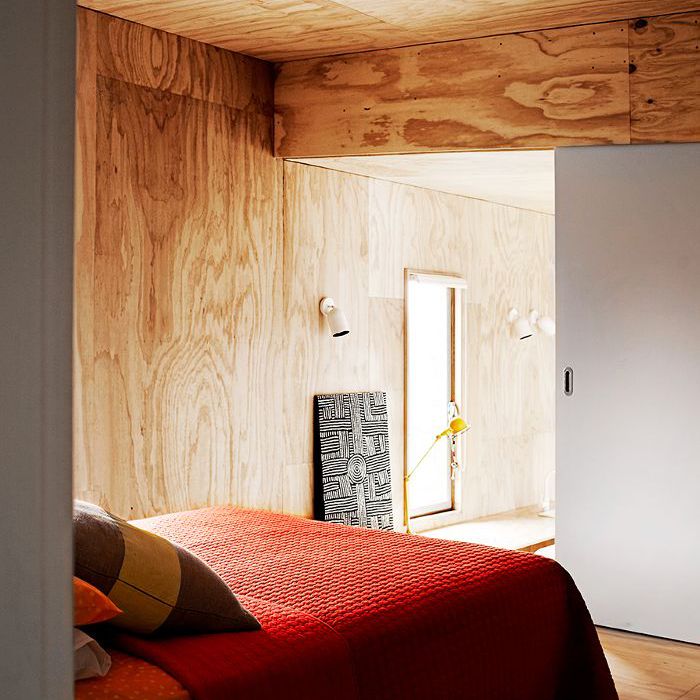 浪漫的卧室想法 - 胶合板墙