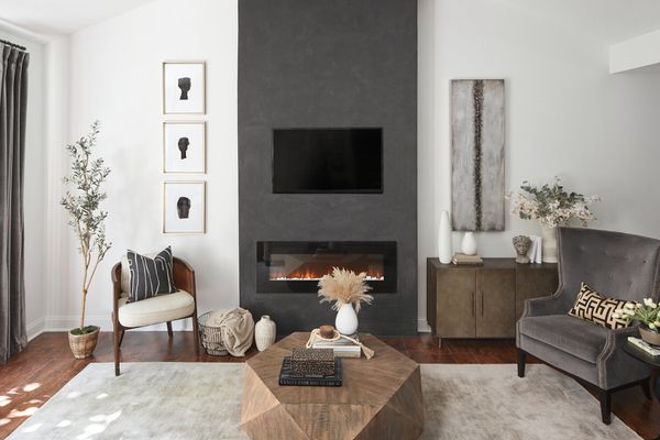 灰色和白色的客厅