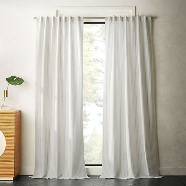 Pinstrip窗帘面板