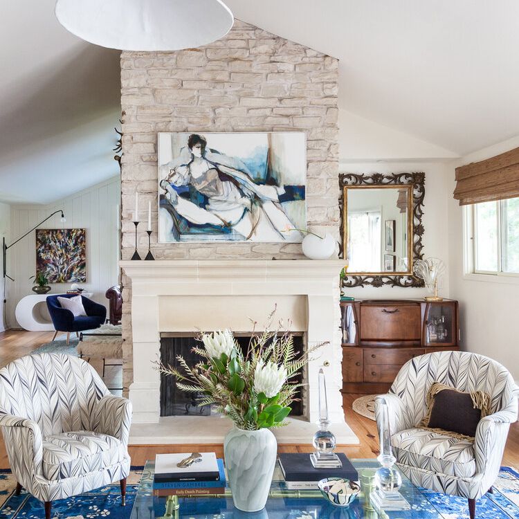 传统客厅壁炉。