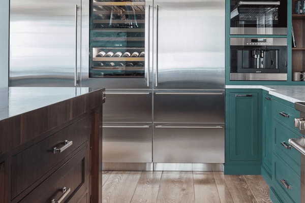 干净的不锈钢用具