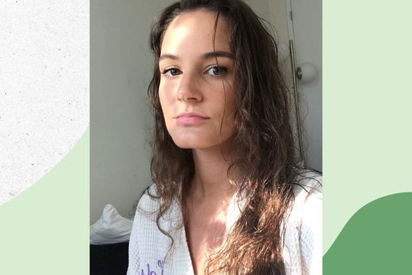 什么是CBD油 - 在长袍的Kelsey Clark