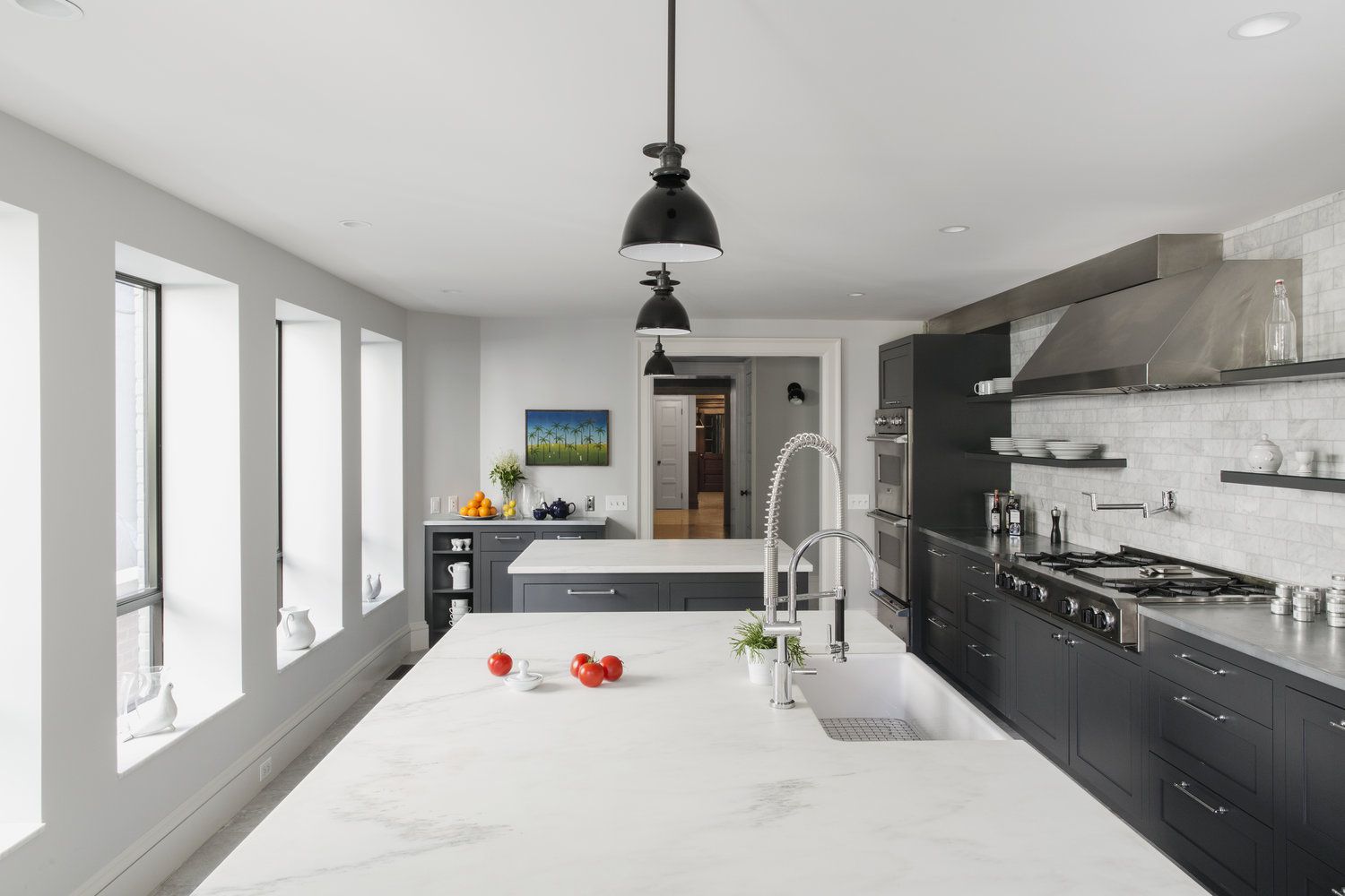 把握全黑厨房潮流的小贴士——伊丽莎白·罗伯茨厨房设计