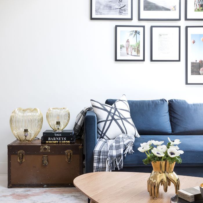 大理石浴室主页视频 - 蓝色沙发