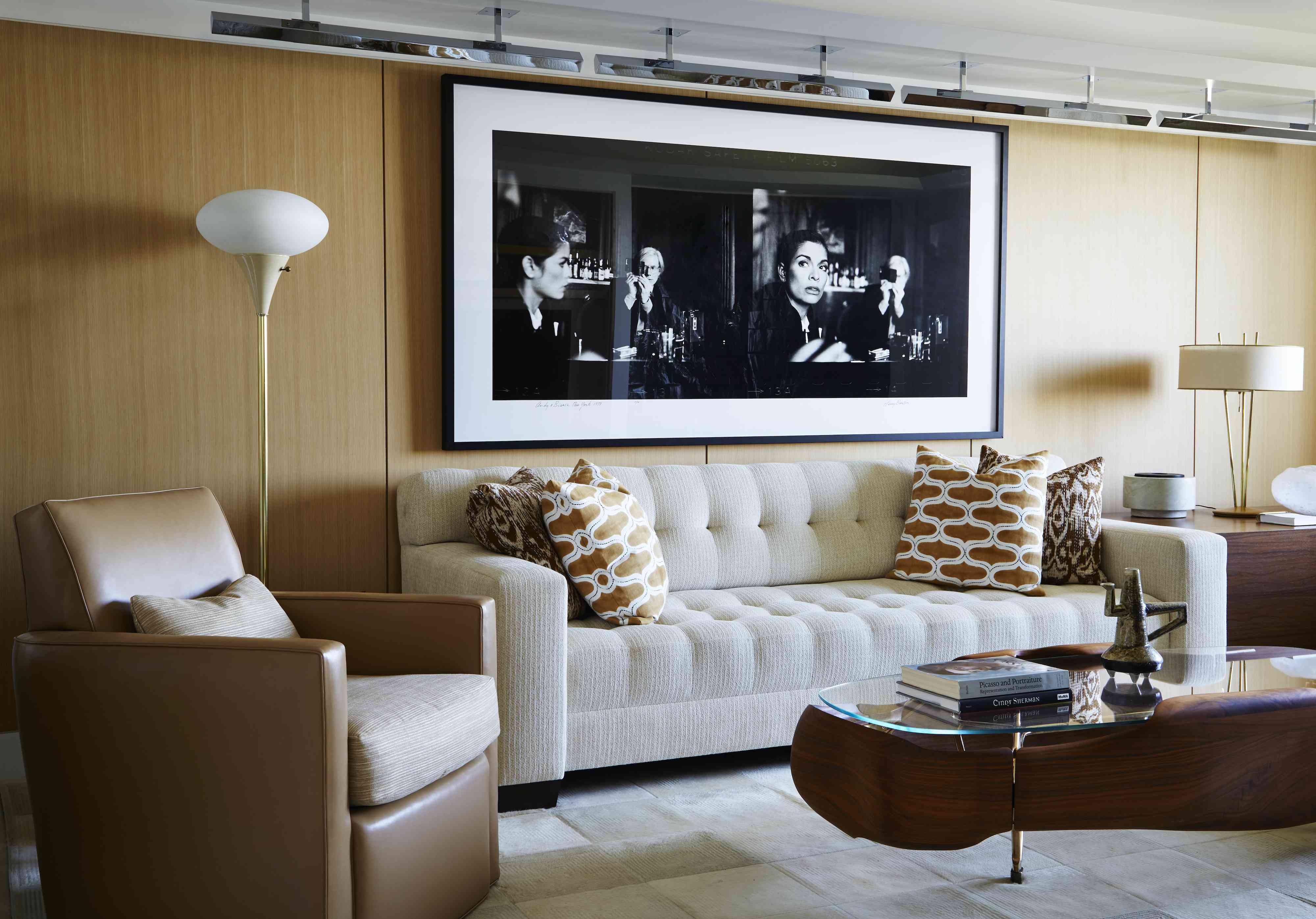 复古的白色沙发客厅