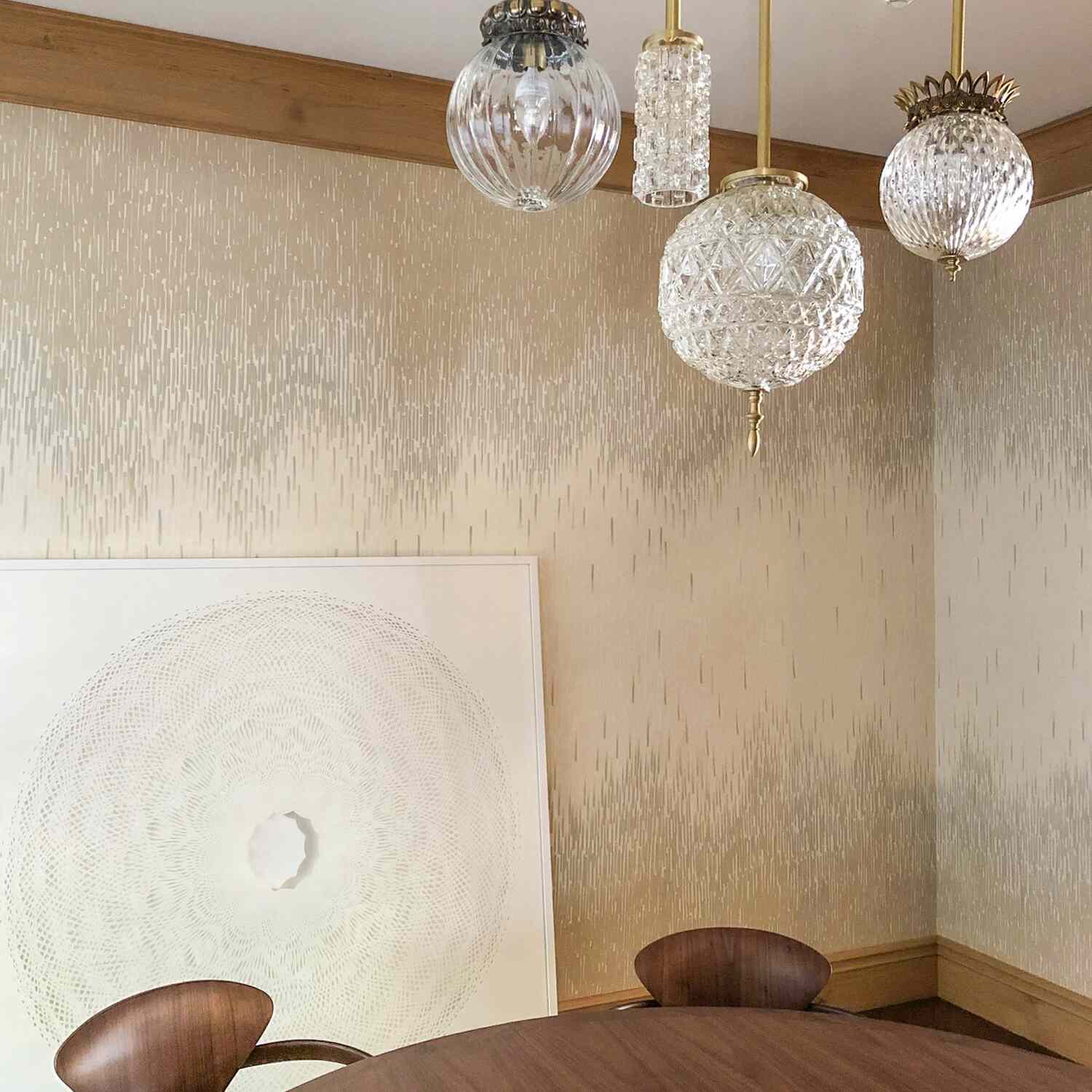 餐厅里的水晶吊灯