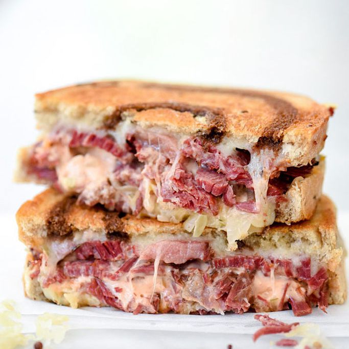 鲁本三明治-慢炖锅咸牛肉