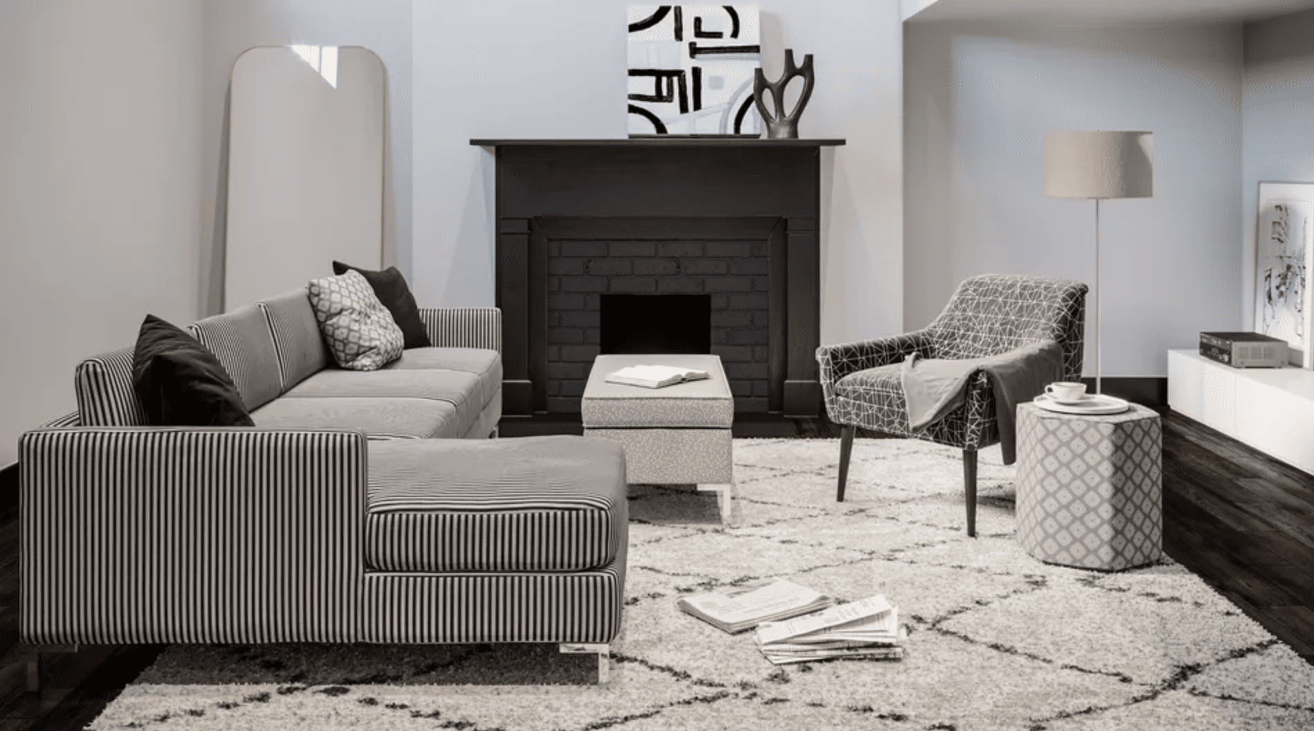 与内部和GQ男装风格的客厅合作