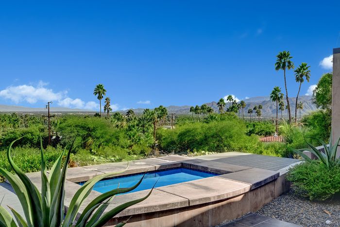 周杰伦哈特 - 后院游泳池