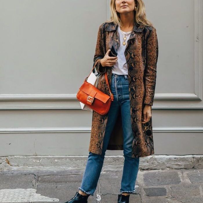 酷机场服装与风衣