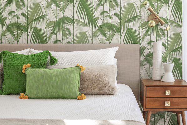 丛林绿色卧室。“class=