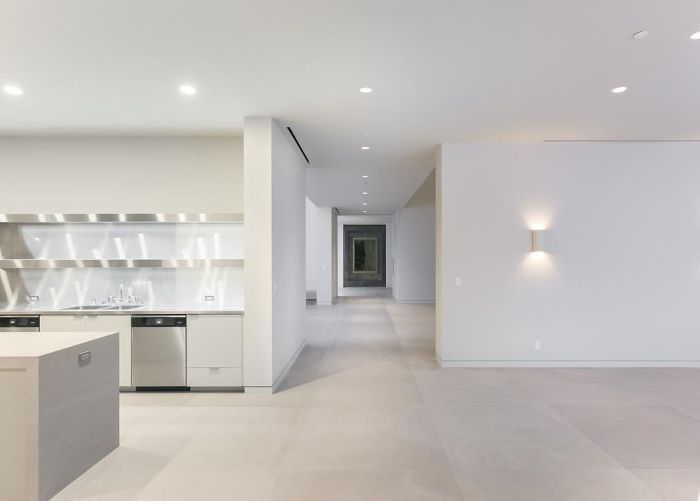 内部Kim Kardashian和Kanye West's Bel Air Estate