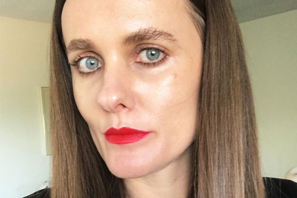 萨沙·斯特雷柏戒掉咖啡后容光焕发的皮肤