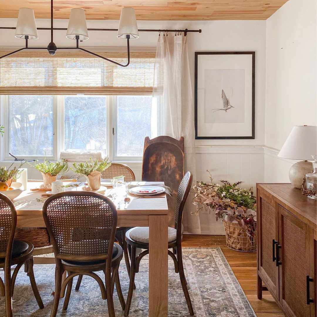 花卉春天餐桌。