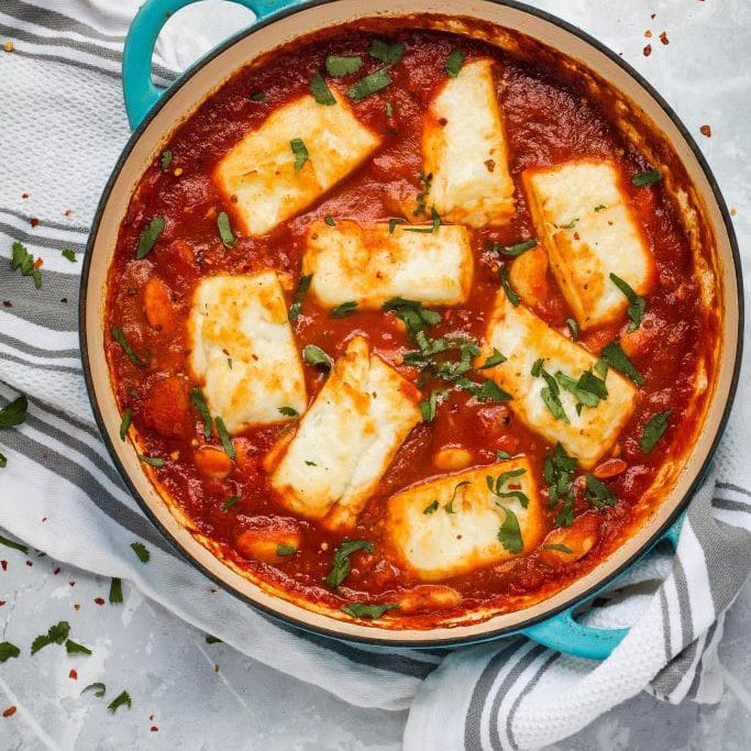 烟熏番茄和哈罗米面包