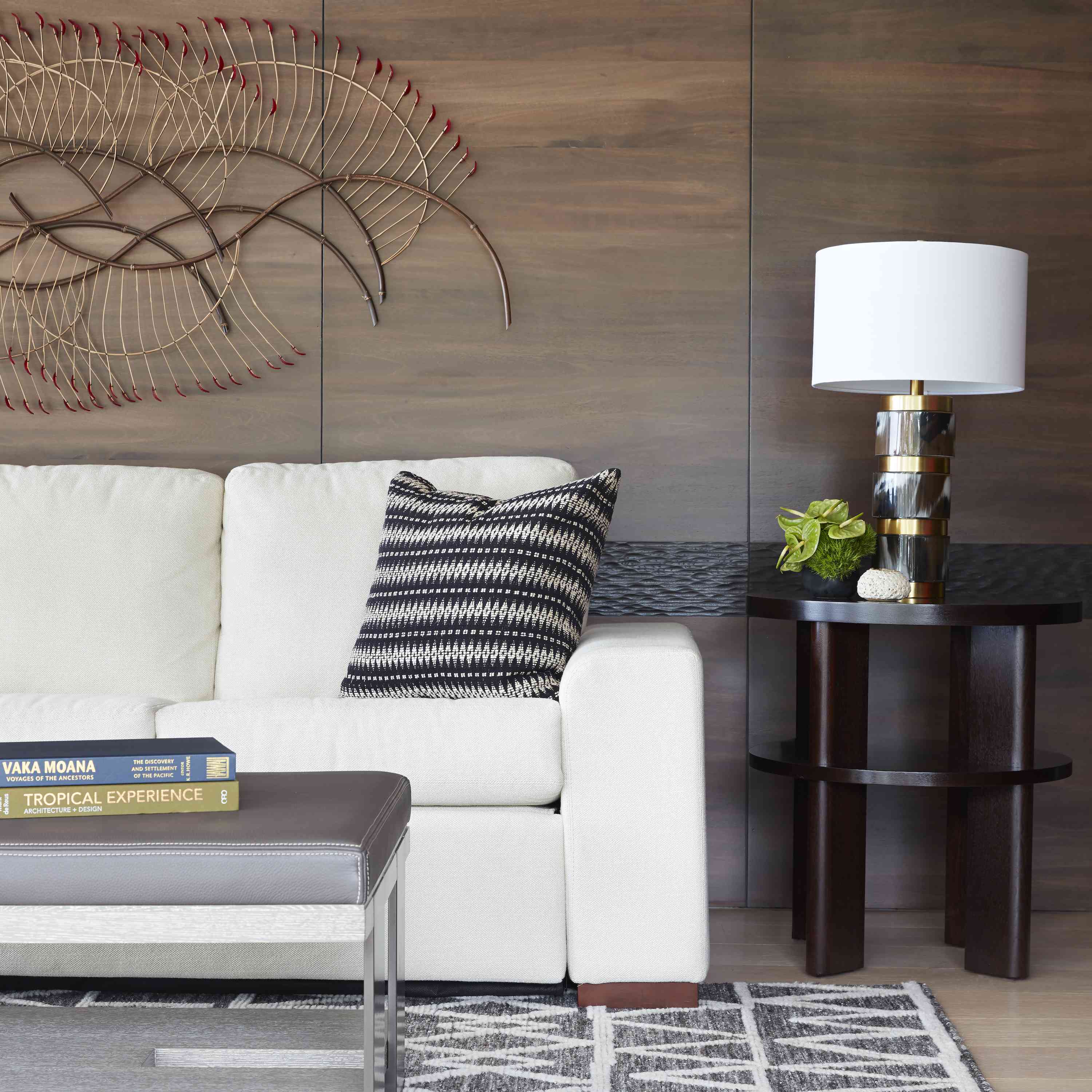 木质白色沙发客厅的想法