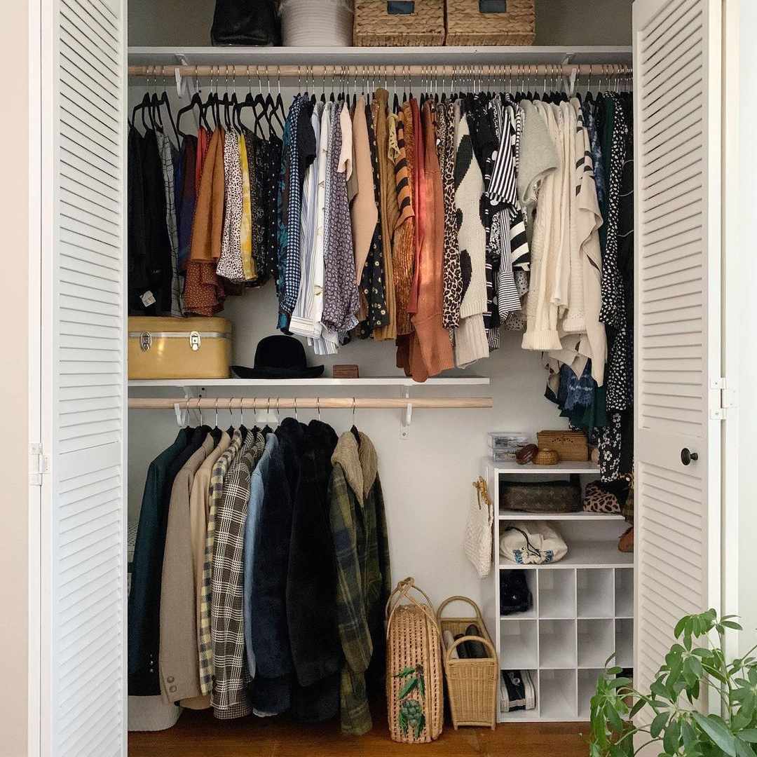 带两个吊杆的衣柜