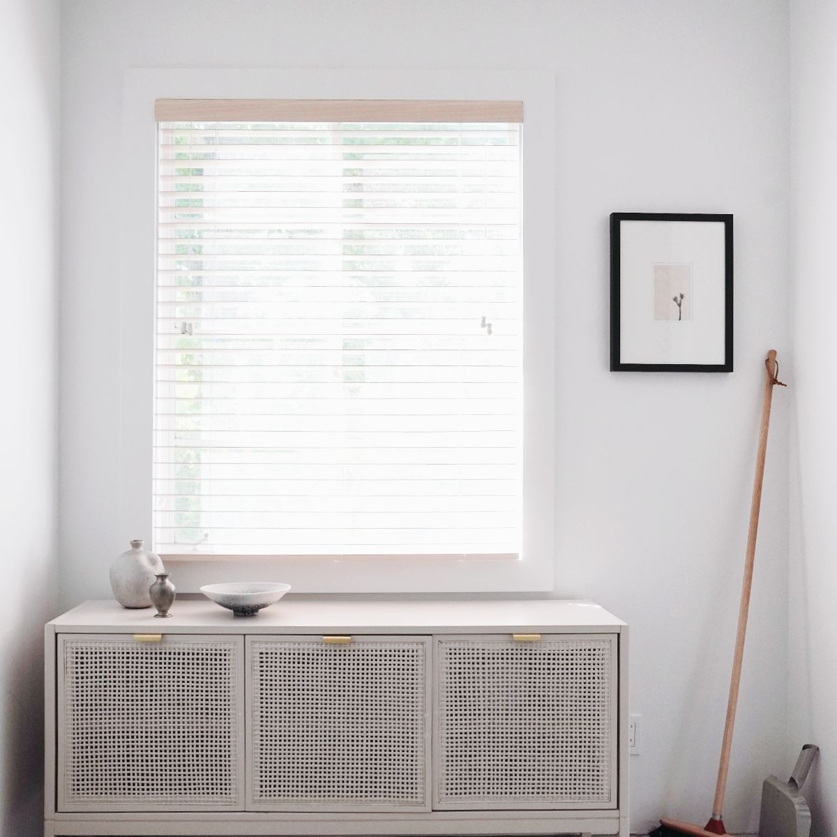 最好的厨房理念 - 为存储盘DIY厨房藤控制台