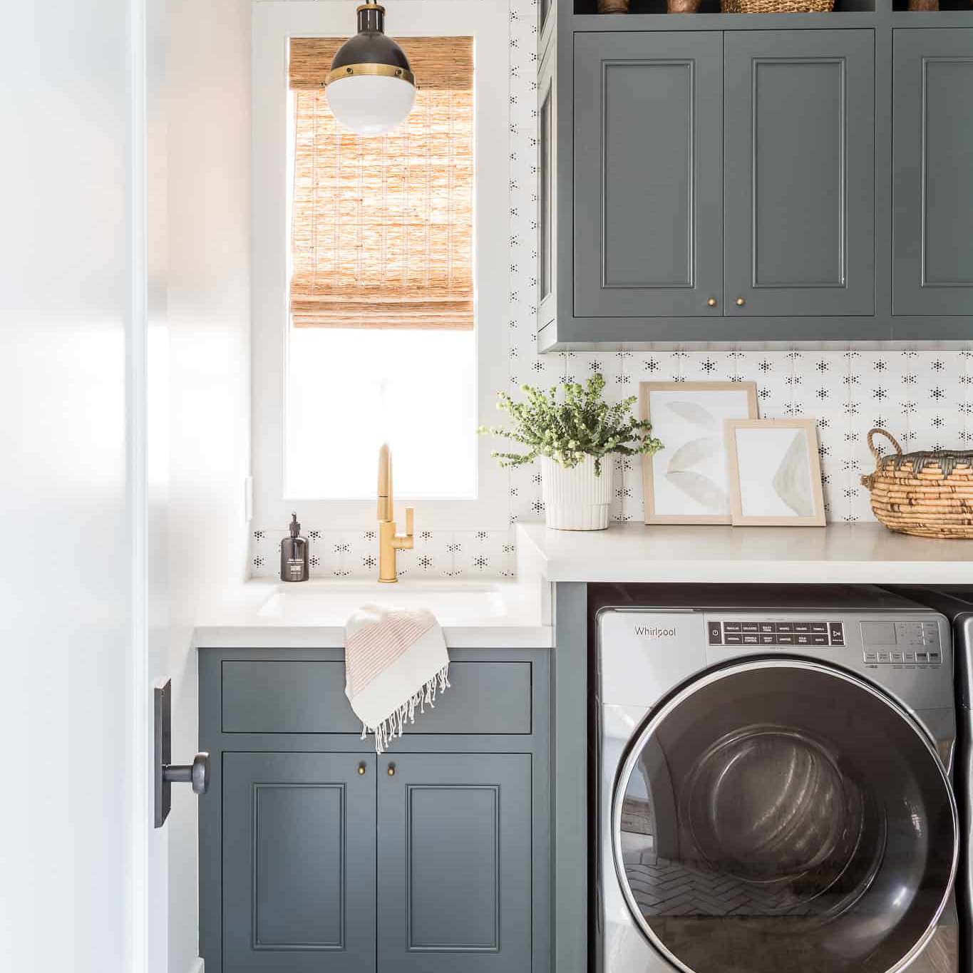 洗衣房，带快速洗衣机周期