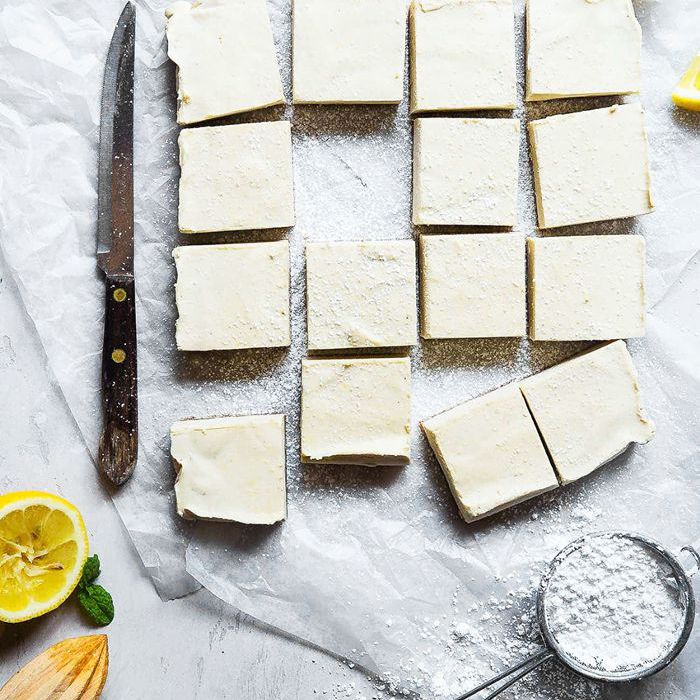 无烘焙的旧石器柠檬条