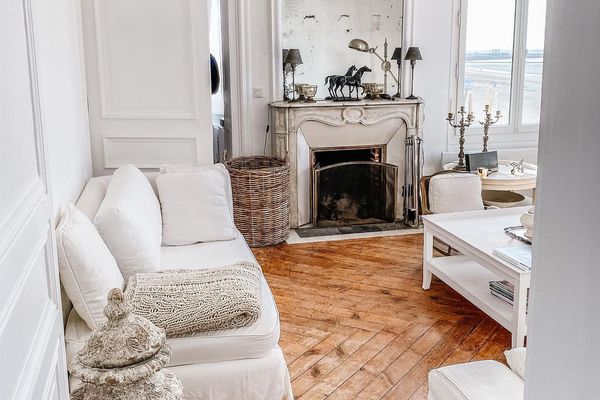 巴黎白人休息区。