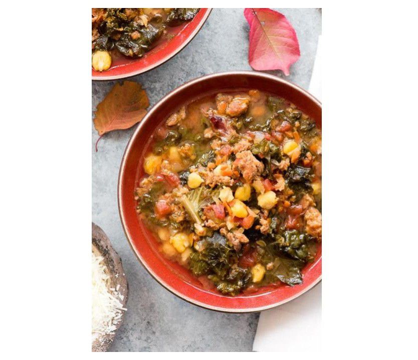 慢炖香肠甘蓝汤